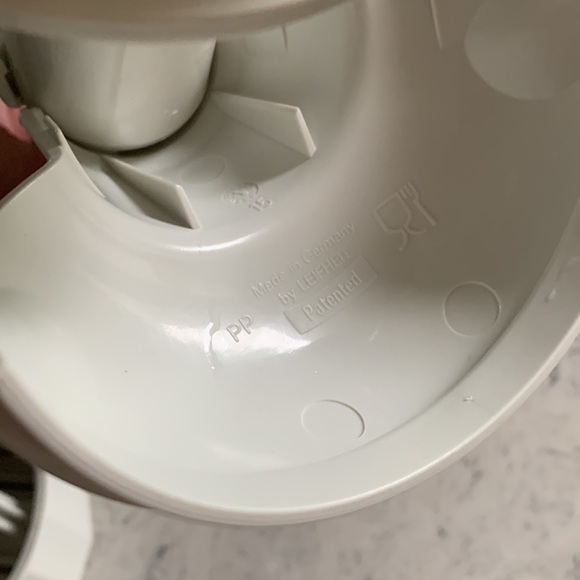 The Pampered Chef Food Chopper Manual Push Function White 9" Tall #2585 Germany - Picture 8 of 9